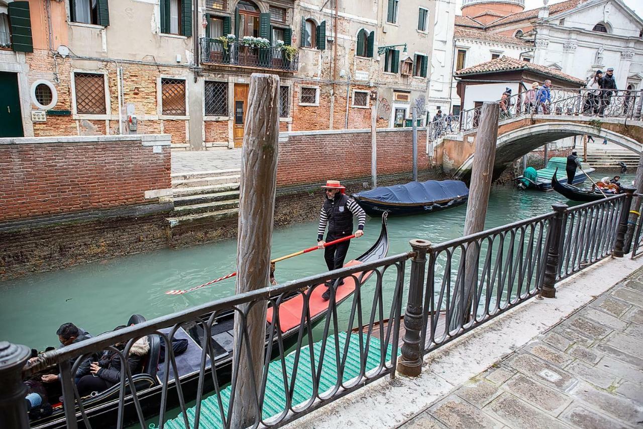 Апартаменты Pink House In Venice City Center Экстерьер фото